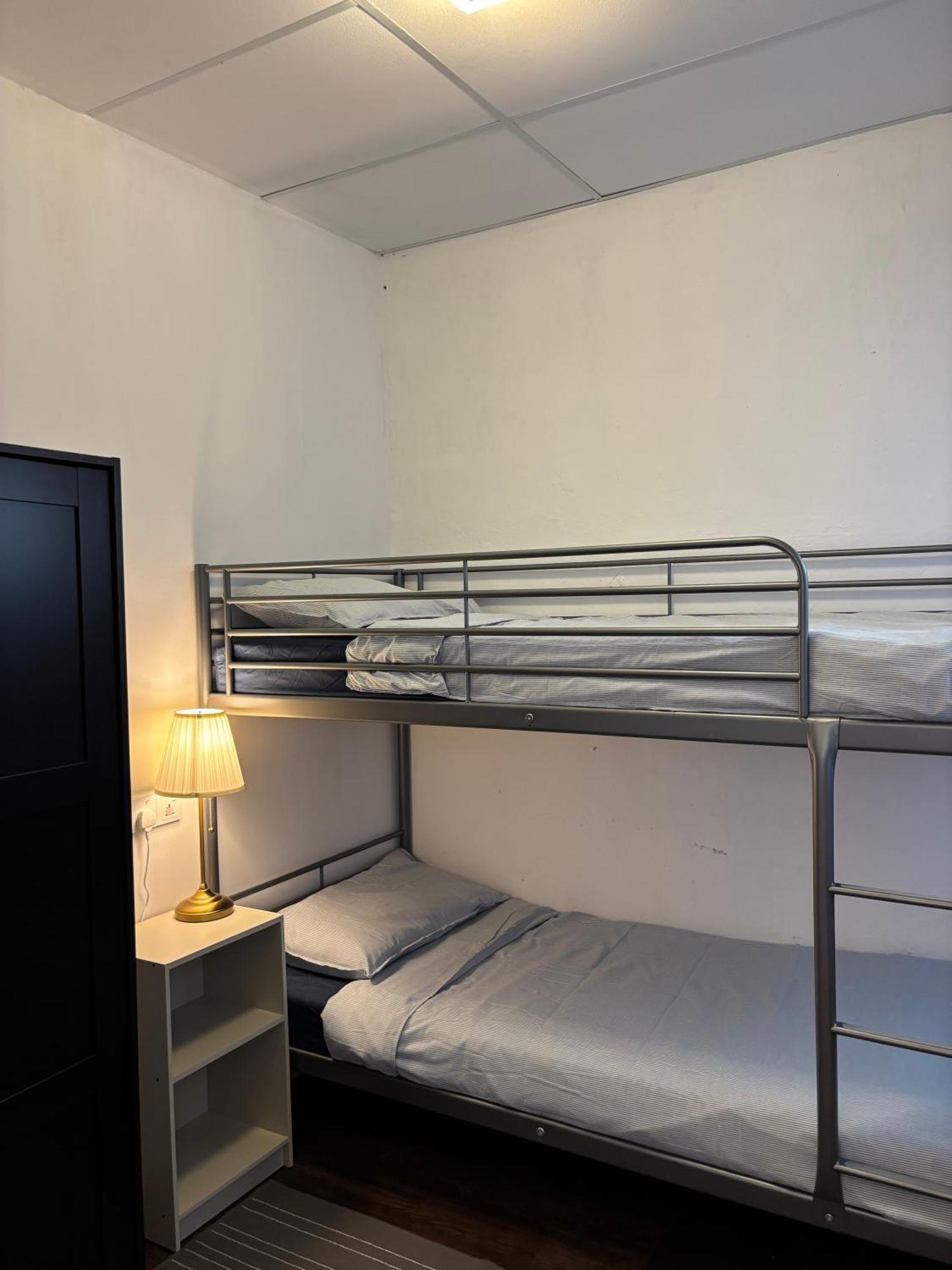 Victoria Pods Hotel George Town Eksteriør billede